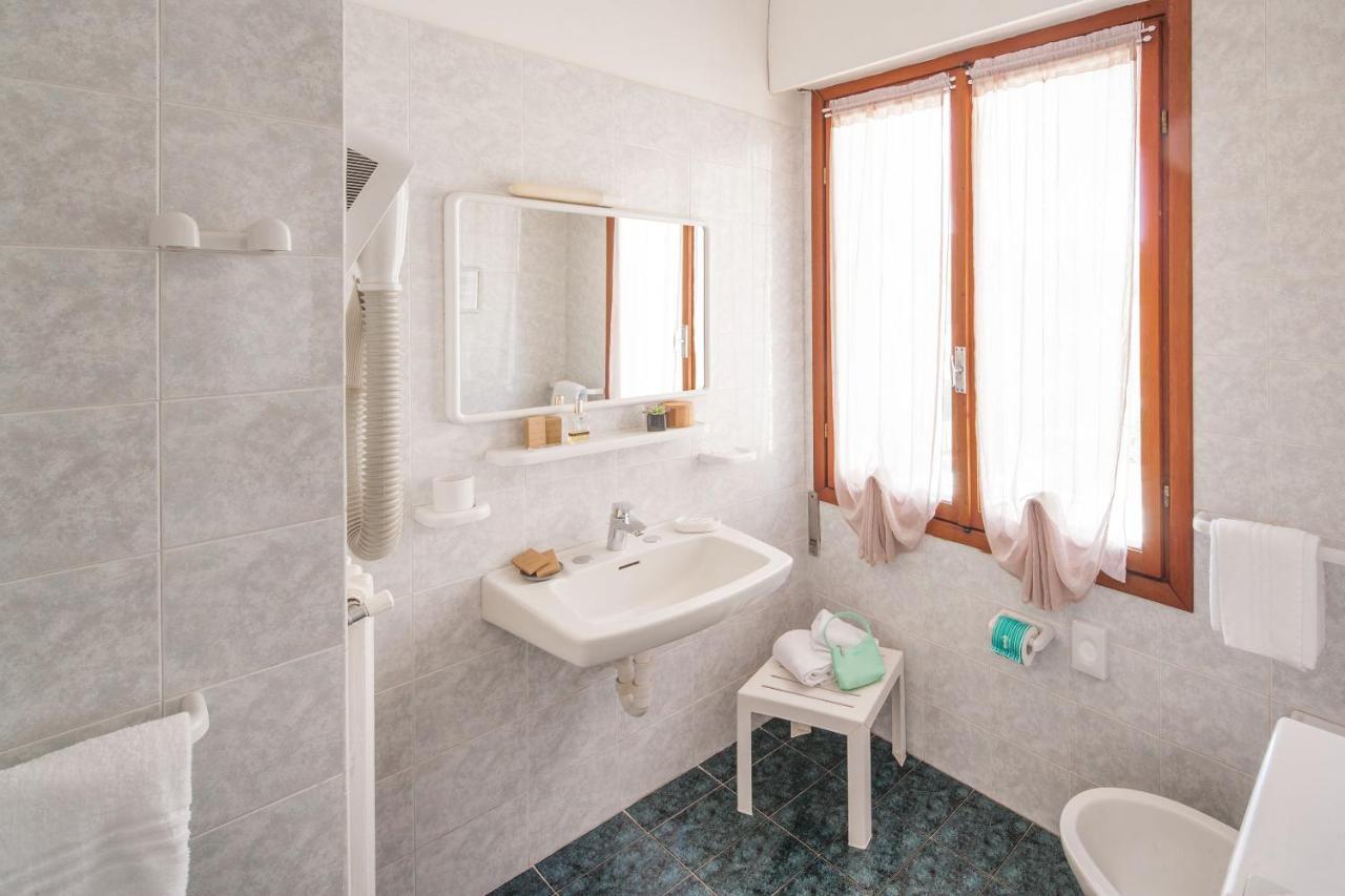 Hotel Virginia Diano Marina Dış mekan fotoğraf