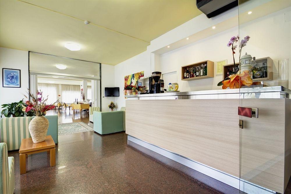 Hotel Virginia Diano Marina Dış mekan fotoğraf
