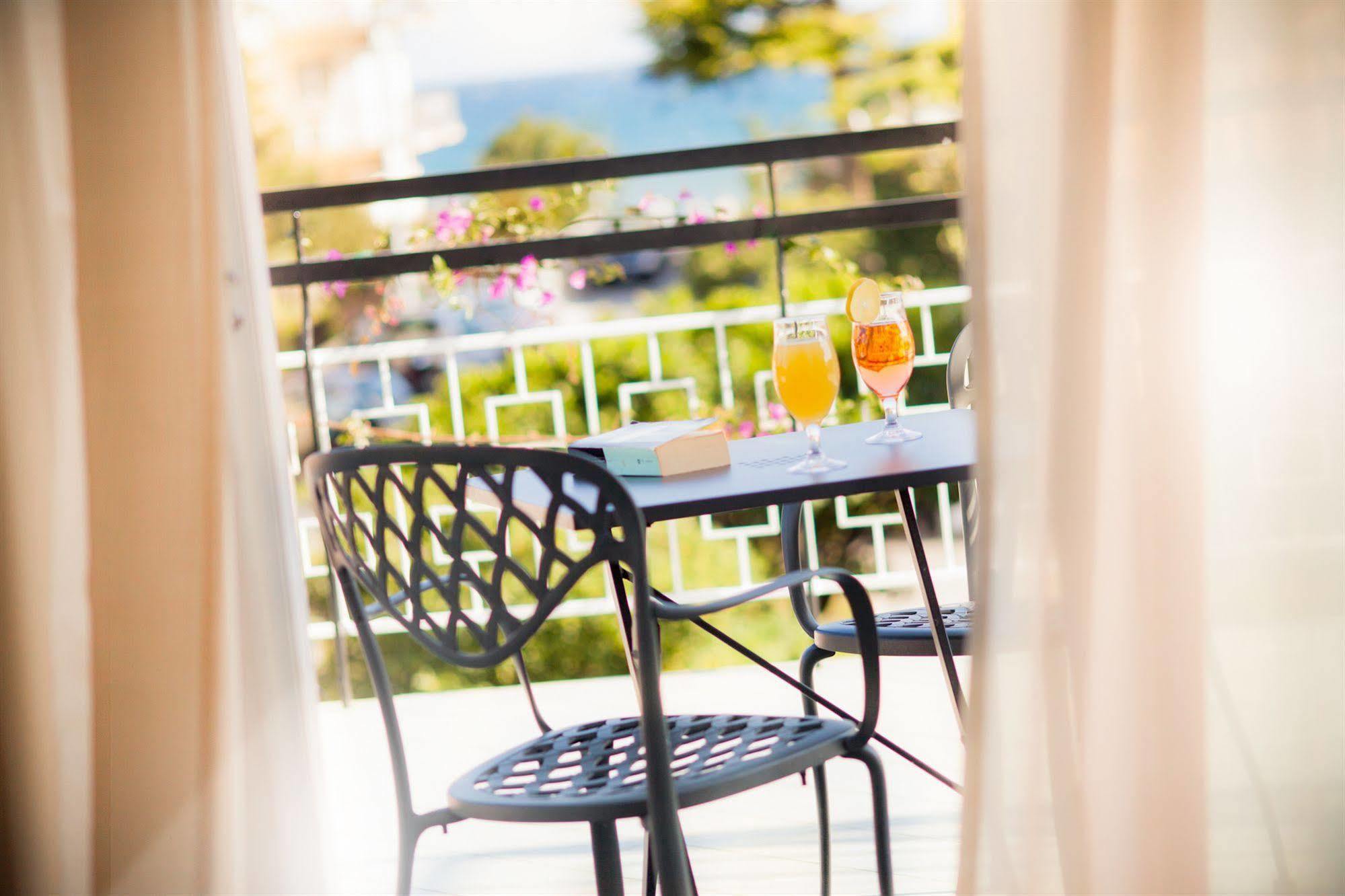 Hotel Virginia Diano Marina Dış mekan fotoğraf