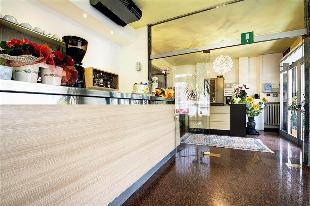 Hotel Virginia Diano Marina Dış mekan fotoğraf