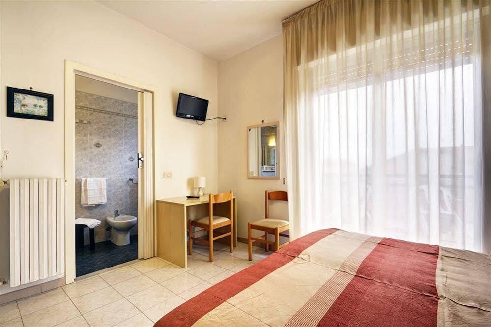 Hotel Virginia Diano Marina Dış mekan fotoğraf